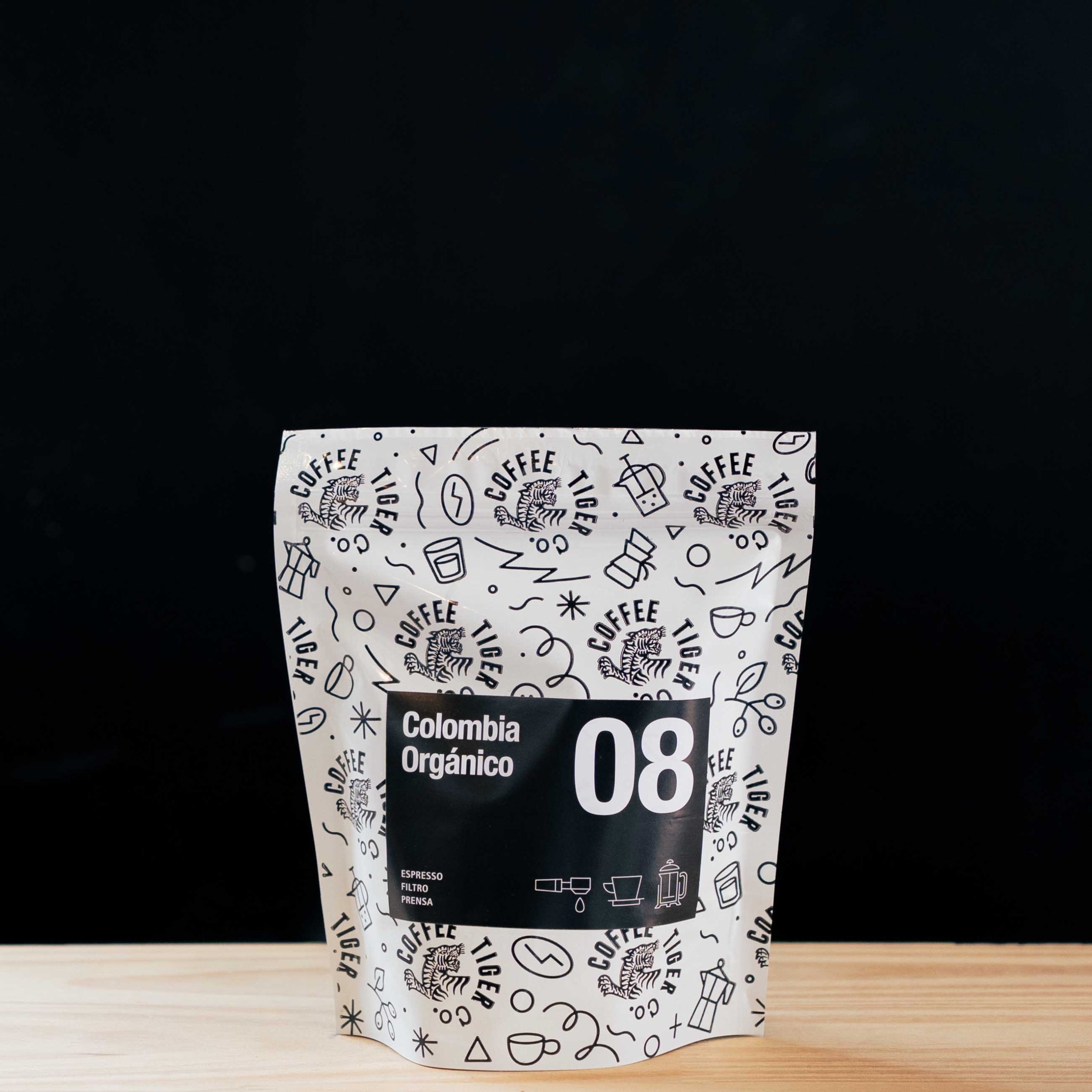 08 Colombia Orgánico - Coffee Tiger Co
